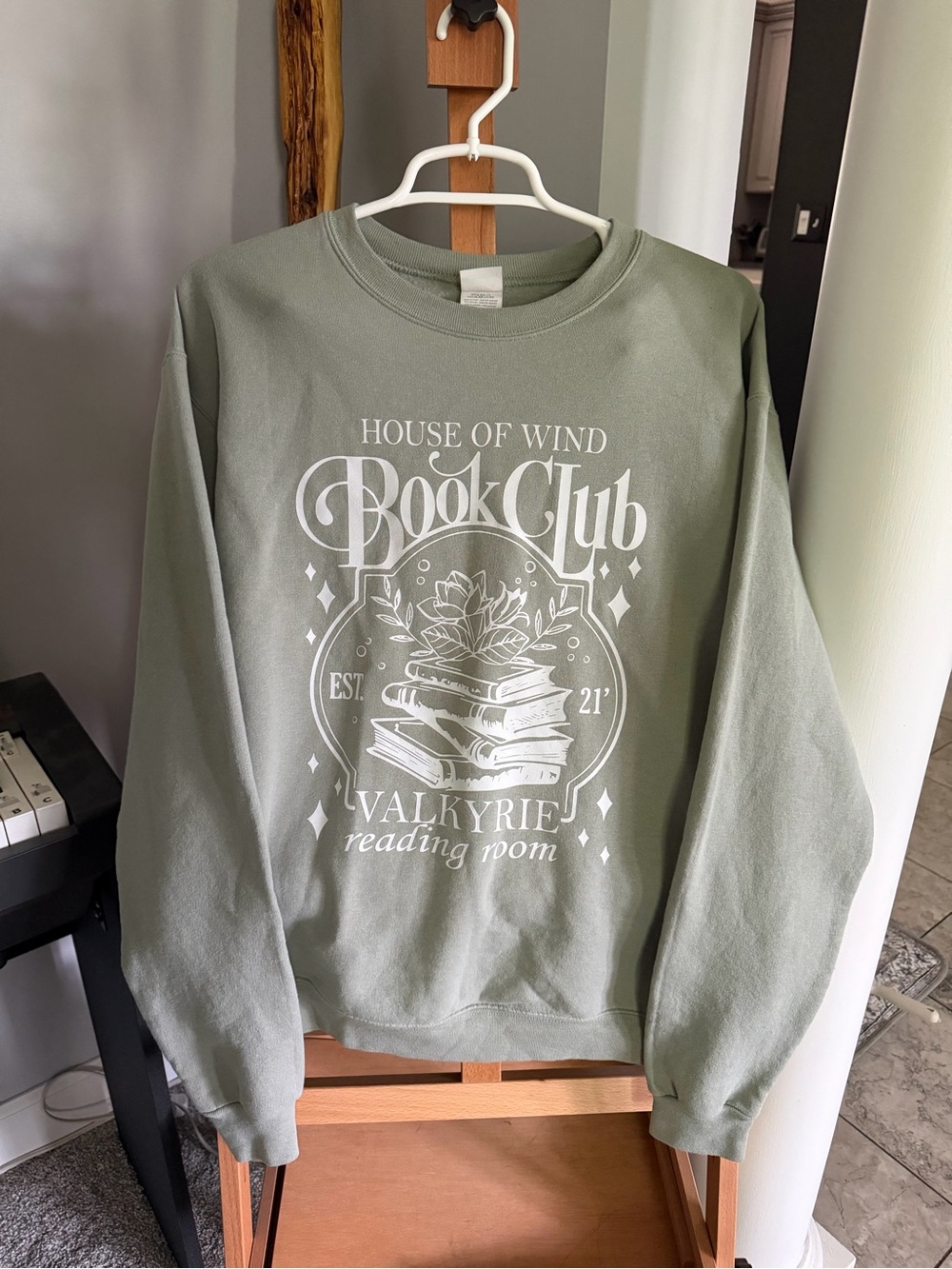 House of Wind Book Club Sweatshirt | ACOTAR Inspired | Hanes EcoSmart | Medium